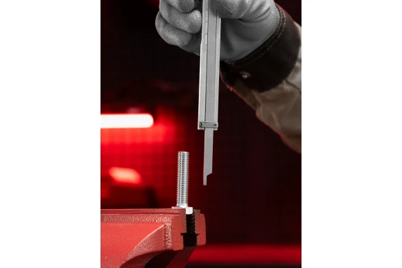 Штангенциркуль стрелочный 150мм Matrix Штангенциркуль стрелочный 150мм Matrix