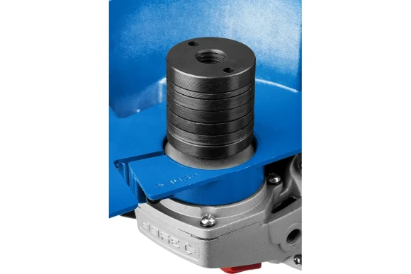 Штроборез ЗУБР ЗШ-П30-1600 ПСТК, 1600Вт, 125мм, 8800об/мин, паз 3-30мм, в кейсе Штроборез ЗУБР ЗШ-П30-1600 ПСТК, 1600Вт, 125мм, 8800об/мин, паз 3-30мм, в кейсе