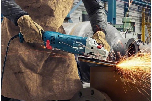 Шлифмашина углов. BOSCH  GWS 24-230JZ, 2400W,230мм,6500о/мин Шлифмашина углов. BOSCH  GWS 24-230JZ, 2400W,230мм,6500о/мин