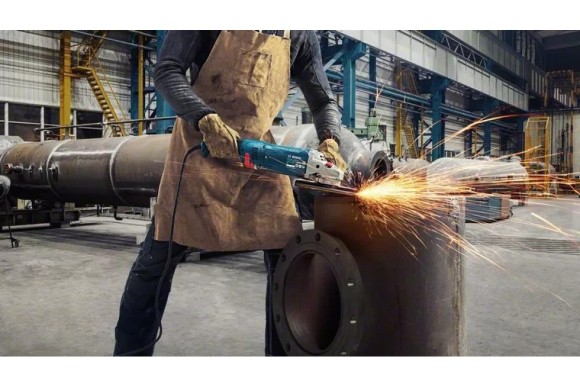 Шлифмашина углов. BOSCH  GWS 24-230JZ, 2400W,230мм,6500о/мин Шлифмашина углов. BOSCH  GWS 24-230JZ, 2400W,230мм,6500о/мин