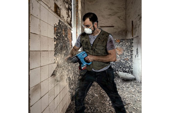 Аккумуляторный перфоратор Bosch GBH 180-LI 2Дж,4-20мм без батарей и зар.ус-ва Аккумуляторный перфоратор Bosch GBH 180-LI 2Дж,4-20мм без батарей и зар.ус-ва