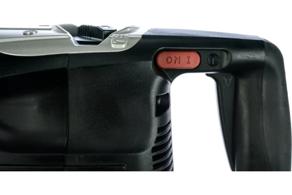 Перфоратор MAKITA HR4501C 1350Вт,13Дж, 45мм, SDS MAX Перфоратор MAKITA HR4501C 1350Вт,13Дж, 45мм, SDS MAX