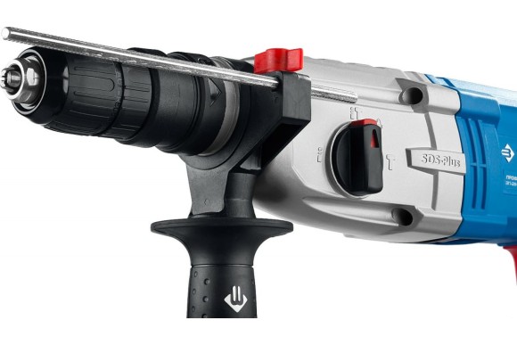 Перфоратор ЗУБР ЗП-28-800 КМ, 800Вт, 3.2Дж, SDS+, 28мм, 1200об/мин, +патрон БЗП, в кейсе Перфоратор ЗУБР ЗП-28-800 КМ, 800Вт, 3.2Дж, SDS+, 28мм, 1200об/мин, +патрон БЗП, в кейсе