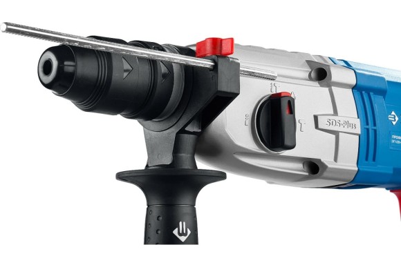 Перфоратор ЗУБР ЗП-28-800 КМ, 800Вт, 3.2Дж, SDS+, 28мм, 1200об/мин, +патрон БЗП, в кейсе Перфоратор ЗУБР ЗП-28-800 КМ, 800Вт, 3.2Дж, SDS+, 28мм, 1200об/мин, +патрон БЗП, в кейсе