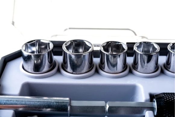 Отвертка реверсивная T-образная INGCO 47 шт,HKSDB0478 Отвертка реверсивная T-образная INGCO 47 шт,HKSDB0478