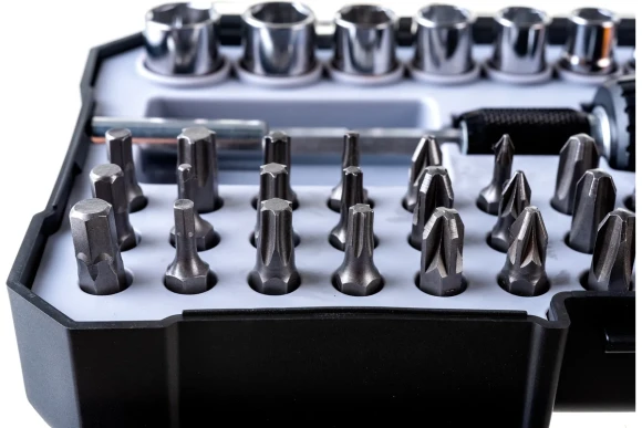 Отвертка реверсивная T-образная INGCO 47 шт,HKSDB0478 Отвертка реверсивная T-образная INGCO 47 шт,HKSDB0478