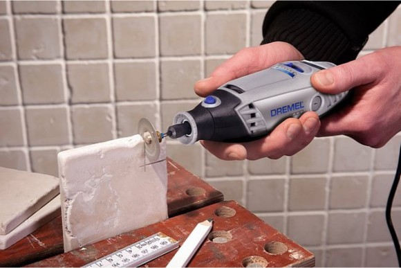 Многофунк.инстр. DREMEL 3000-5/25 130Вт,+5 пр Многофунк.инстр. DREMEL 3000-5/25 130Вт,+5 пр