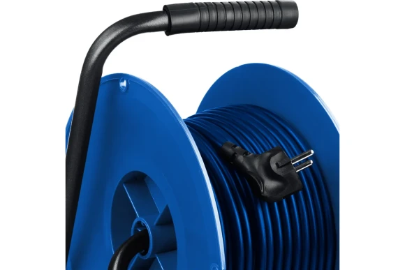 Удлинитель на катушке ЗУБР ПВС 315, 50м, 3.5кВт, 220В, 4 розетки, ПВС 3х1.5мм? Удлинитель на катушке ЗУБР ПВС 315, 50м, 3.5кВт, 220В, 4 розетки, ПВС 3х1.5мм?