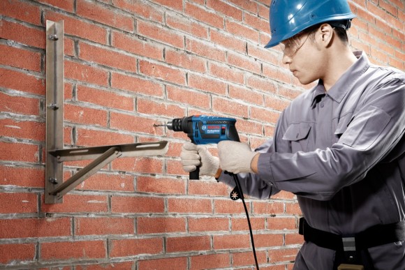 Дрель ударная BOSCH GSB 13 RE (ЗВП 13мм) 600Вт,0-2800 о/м,набор св.кейс Дрель ударная BOSCH GSB 13 RE (ЗВП 13мм) 600Вт,0-2800 о/м,набор св.кейс