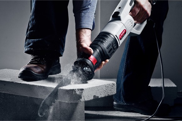 Пила сабельная ЗУБР ЗПС-1400 Э, 1400Вт, 255/20мм, 2800ход/мин, в коробке Пила сабельная ЗУБР ЗПС-1400 Э, 1400Вт, 255/20мм, 2800ход/мин, в коробке