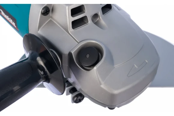 Шлифмашина угловая MAKITA 9069, 2000Вт, 230мм, 6600об/мин, в коробке Шлифмашина угловая MAKITA 9069, 2000Вт, 230мм, 6600об/мин, в коробке