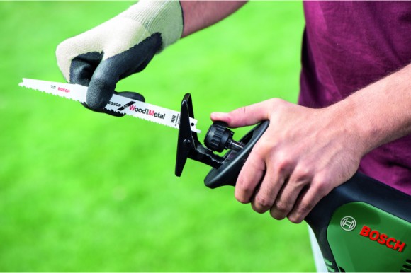 Пила сабельная BOSCH AdvancedRecip 18, 18В 2.5Ач Li-ion*1шт,100/20мм,0-3100о/мин Пила сабельная BOSCH AdvancedRecip 18, 18В 2.5Ач Li-ion*1шт,100/20мм,0-3100о/мин