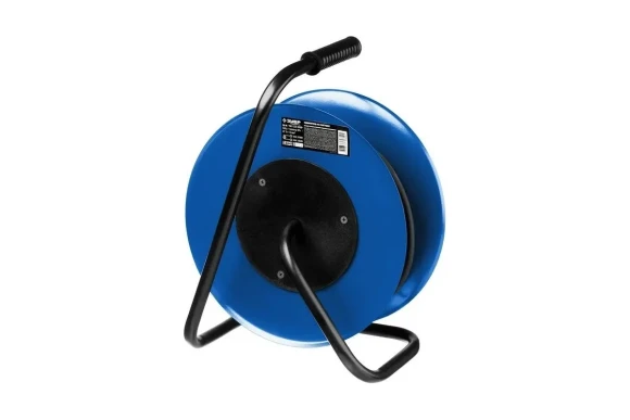 Удлинитель на катушке ЗУБР КГ 315, 30м, 3.7кВт, 220В, 4 розетки, КГ 3х1.5мм? Удлинитель на катушке ЗУБР КГ 315, 30м, 3.7кВт, 220В, 4 розетки, КГ 3х1.5мм?