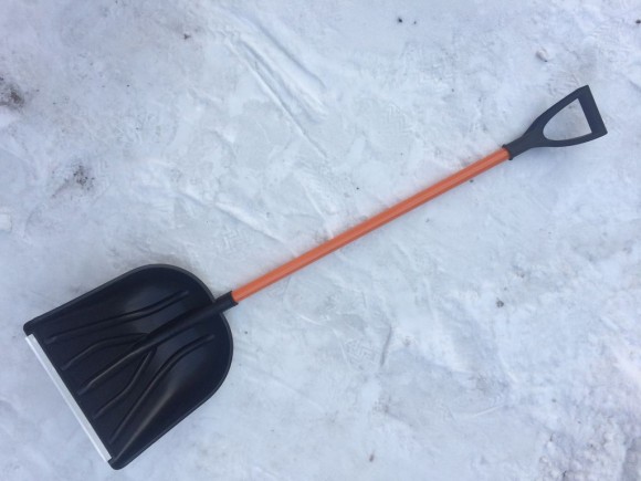 Лопата снеговая "Купец" 400*400 пластик,черенок 1000мм