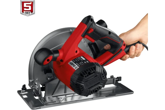 Пила дисковая ЗУБР ПД-75, 2000Вт, 210*30мм, 70/46мм, 4500об/мин, в коробке Пила дисковая ЗУБР ПД-75, 2000Вт, 210*30мм, 70/46мм, 4500об/мин, в коробке