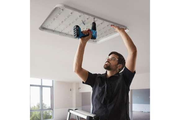 Шуруповёрт, аккум  ударный BOSCH GSB 185 Li, 50Н/м,2*2,0А/ч Li-ion.кейс