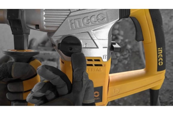 Перфоратор INGCO RH15008, 1500Вт, 5Дж, SDS+, 36мм, 750об/мин, в кейсе Перфоратор INGCO RH15008, 1500Вт, 5Дж, SDS+, 36мм, 750об/мин, в кейсе