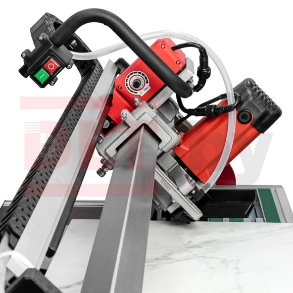 Плиткорез эл.автоматический DLT OptiTronic Auto-1200, 2300Вт, длина реза 1200 мм Плиткорез эл.автоматический DLT OptiTronic Auto-1200, 2300Вт, длина реза 1200 мм