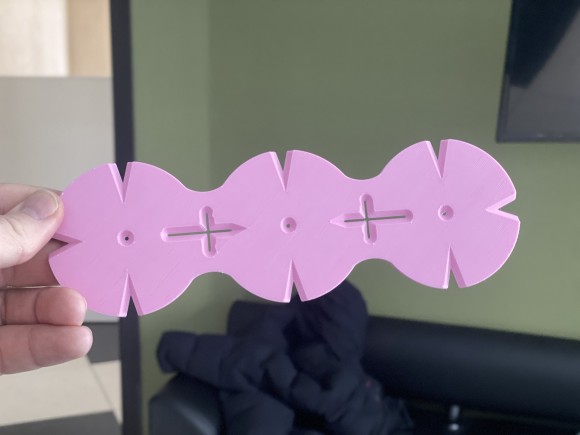 Шаблон для подрозетников 68мм тройной ABS пластик(розовый) ВЕЛЕС