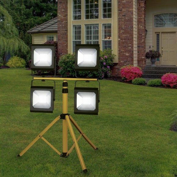 Штатив для прожектора ЭРА  LPR-TRIPOD 4х10-100Вт<3кг