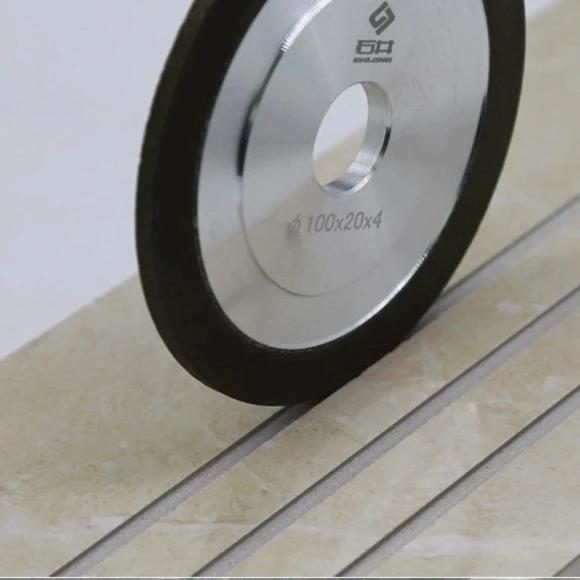 Диск алмазный 100 х 20х4,0мм для снятия верхнего слоя керамогранит для плиткорезов. DLT 241 Диск алмазный 100 х 20х4,0мм для снятия верхнего слоя керамогранит для плиткорезов. DLT 241