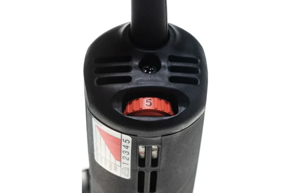 Прямая шлифмашина Makita GD0800 C 750 Вт 6 мм,7000-28000 об/мин