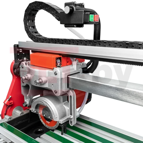 Плиткорез эл.автоматический DLT OptiTronic Auto-1600, 2300Вт, длина реза 1600 мм Плиткорез эл.автоматический DLT OptiTronic Auto-1600, 2300Вт, длина реза 1600 мм