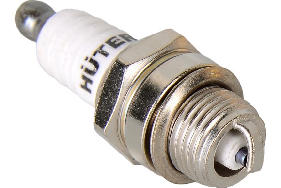 Свеча зажигания 2T L7T Huter