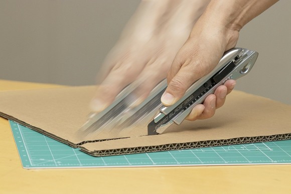 Нож с автофиксатором 18мм, пластиковый корпус, тефлоновое лезвие, OL-LTD-AL-LFB OLFA