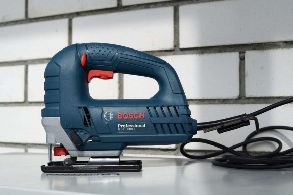 Лобзик BOSCH GST 8000 E 710Вт,80мм,500-3100о/мин Лобзик BOSCH GST 8000 E 710Вт,80мм,500-3100о/мин