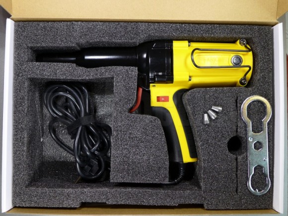 Заклёпочник электрич. SKytools SK1006(жёлтый), 400Вт, 8000Н, 3.0-5.0мм, в кейсе Заклёпочник электрич. SKytools SK1006(жёлтый), 400Вт, 8000Н, 3.0-5.0мм, в кейсе