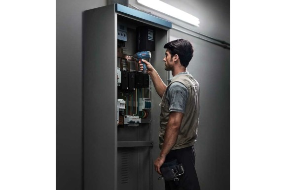 Винтовёрт аккумулят. BOSCH GDR 120-Li 100H/м,12В Li-ion*1шт,кейс Винтовёрт аккумулят. BOSCH GDR 120-Li 100H/м,12В Li-ion*1шт,кейс