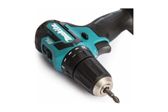 Шуруповёрт аккум. MAKITA DF332DWAE 35Н/м,12В, 2,0А/ч,2шт* Li-ion кейса Шуруповёрт аккум. MAKITA DF332DWAE 35Н/м,12В, 2,0А/ч,2шт* Li-ion кейса