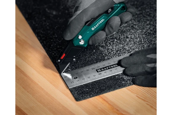 Трапециевидные лезвия KRAFTOOL BlackMax-A24, 10 шт 09624-S10