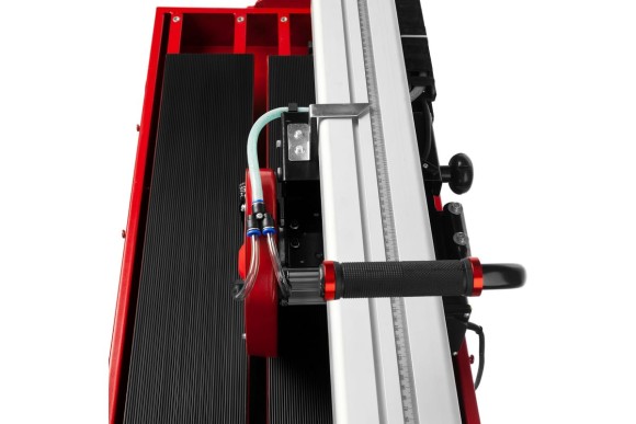 Плиткорез эл.ЗУБР ЭП-200-1000С "Мастер", 1000Вт, длина реза 920 мм Плиткорез эл.ЗУБР ЭП-200-1000С "Мастер", 1000Вт, длина реза 920 мм