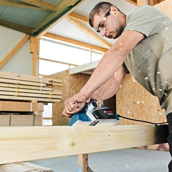 Рубанок BOSCH GHO 26-82 D, 710Вт,82мм,0-2,6мм Рубанок BOSCH GHO 26-82 D, 710Вт,82мм,0-2,6мм