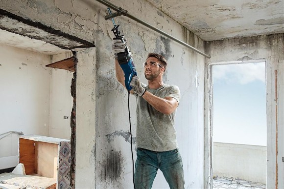 Пила сабельная Bosch GSA 120 1200Вт,220мм Пила сабельная Bosch GSA 120 1200Вт,220мм