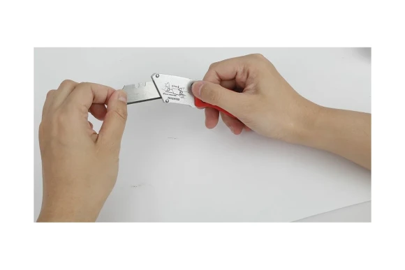 Нож складной 61*19мм,WP211002 пластиковый, WORKPRO