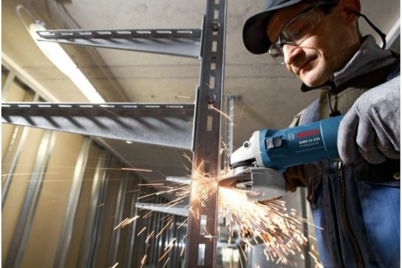 Шлифмашина углов.BOSCH GWS 11-125  1100W,125мм 11500о/мин Шлифмашина углов.BOSCH GWS 11-125  1100W,125мм 11500о/мин
